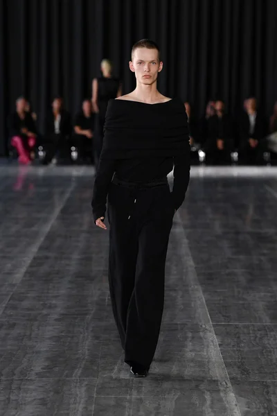 Look 34